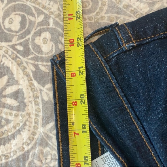 Old Navy Curvy Profile Midrise Jeans - 20 - Picture 5 of 5